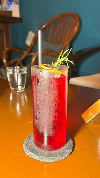 二訪⎜整點敲鐘免費招待一杯shot⎜調酒買一送一