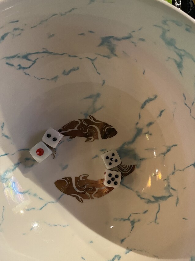 新北市永和區#我來開箱🧪🧪幾歲送幾支試管酒，永和區高CP值薰花日式餐酒館