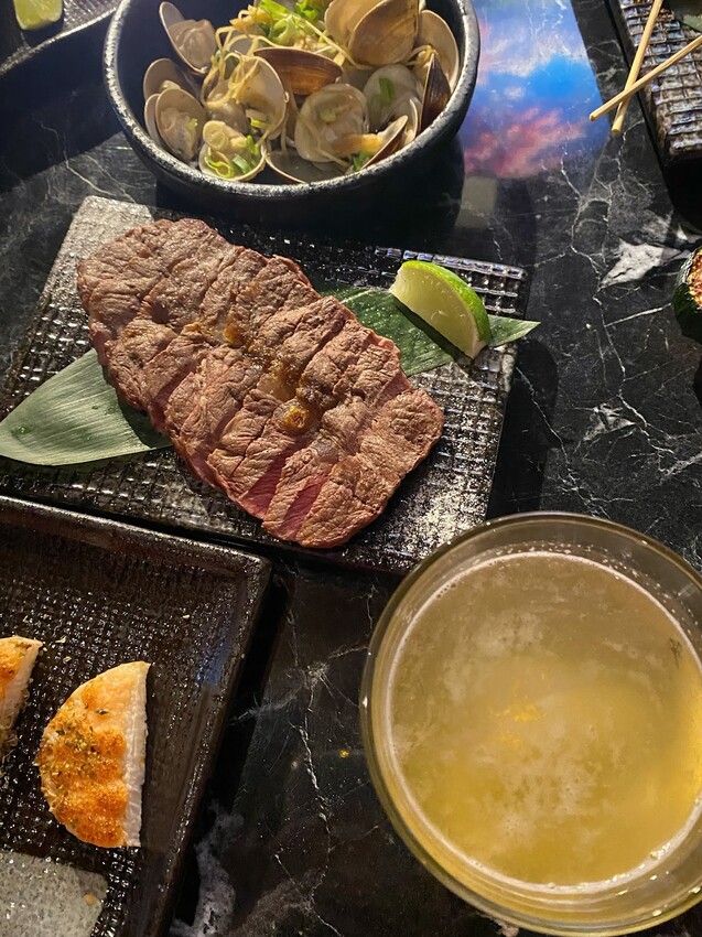 新北市永和區#我來開箱🧪🧪幾歲送幾支試管酒，永和區高CP值薰花日式餐酒館