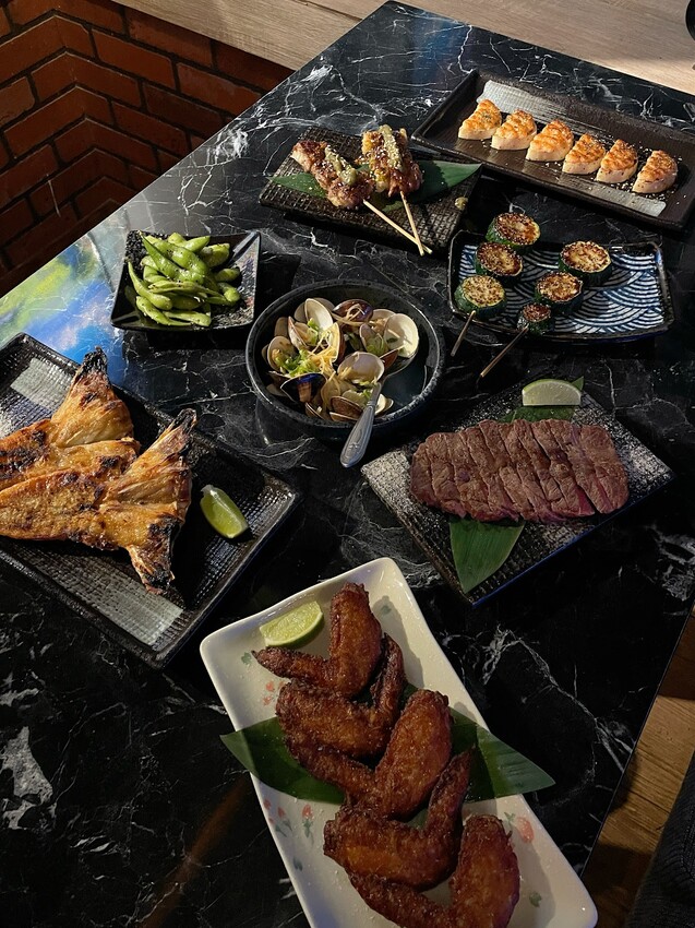 新北市永和區#我來開箱🧪🧪幾歲送幾支試管酒，永和區高CP值薰花日式餐酒館