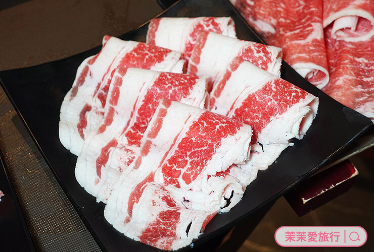 台北吃到飽推薦｜辛殿麻辣鍋 信義店｜優質肉品、海鮮、COLD STONE、La Menorquin冰淇淋無限爽吃！