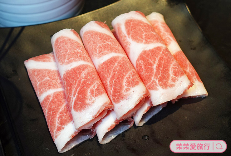 台北吃到飽推薦｜辛殿麻辣鍋 信義店｜優質肉品、海鮮、COLD STONE、La Menorquin冰淇淋無限爽吃！