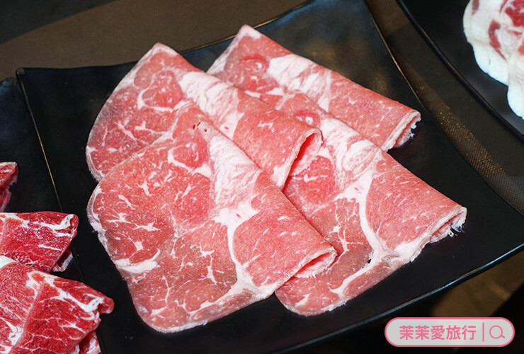 台北吃到飽推薦｜辛殿麻辣鍋 信義店｜優質肉品、海鮮、COLD STONE、La Menorquin冰淇淋無限爽吃！