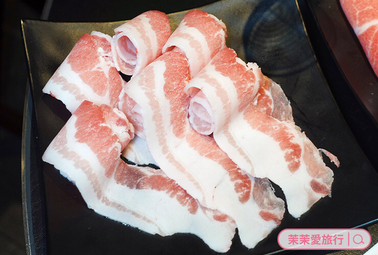 台北吃到飽推薦｜辛殿麻辣鍋 信義店｜優質肉品、海鮮、COLD STONE、La Menorquin冰淇淋無限爽吃！