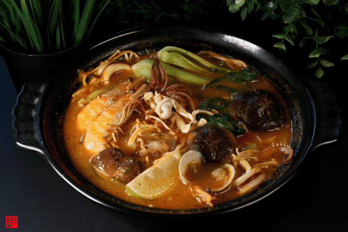 彰化縣員林市彰化員林美食/用「活化石」當廚具!黃家鱟殼炒蚵仔麵-員林在地小巷中美味傳承