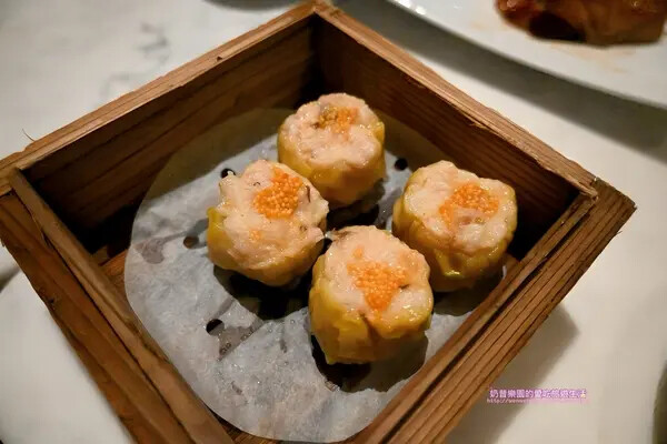 [台北信義區]同個集團差很大，餐點普普服務待加強-大巨星港式