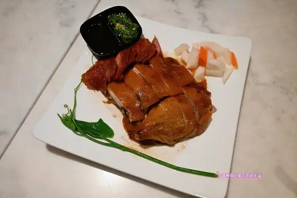 [台北信義區]同個集團差很大，餐點普普服務待加強-大巨星港式