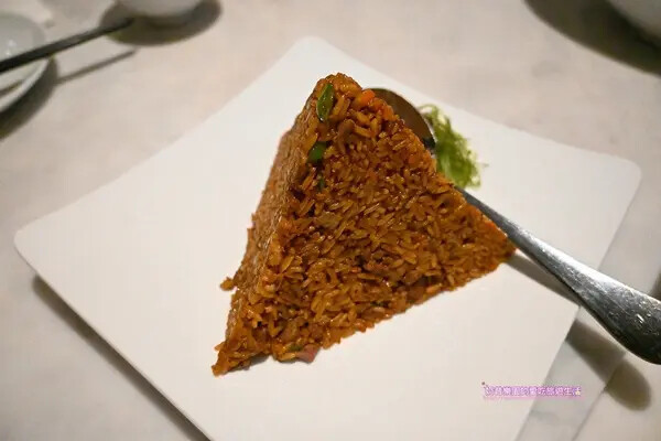 [台北信義區]同個集團差很大，餐點普普服務待加強-大巨星港式