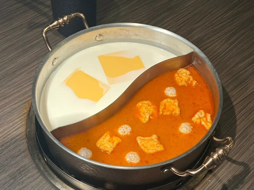 (台北螺螄粉)沐澄螺螄粉鴛鴦鍋~全台首創螺螄粉鴛鴦鍋!湯頭香 (台北螺螄粉)沐澄螺螄粉鴛鴦鍋~全台首創螺螄粉鴛鴦鍋!湯頭香