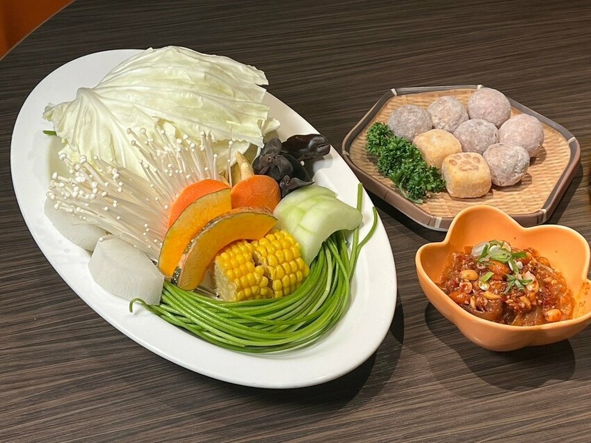 (台北螺螄粉)沐澄螺螄粉鴛鴦鍋~全台首創螺螄粉鴛鴦鍋!湯頭香 (台北螺螄粉)沐澄螺螄粉鴛鴦鍋~全台首創螺螄粉鴛鴦鍋!湯頭香