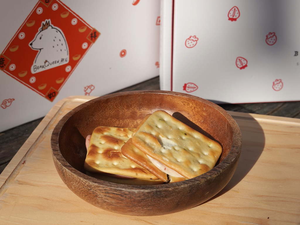 2024年台灣百大金質獎得主，總統府御用伴手禮熊后插旗台北中山赤峰街