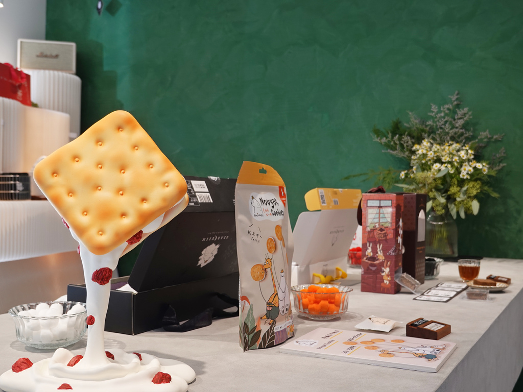 2024年台灣百大金質獎得主，總統府御用伴手禮熊后插旗台北中山赤峰街