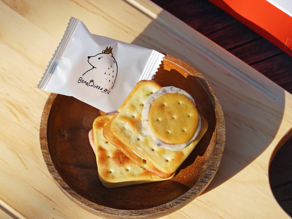 2024年台灣百大金質獎得主，總統府御用伴手禮熊后插旗台北中山赤峰街