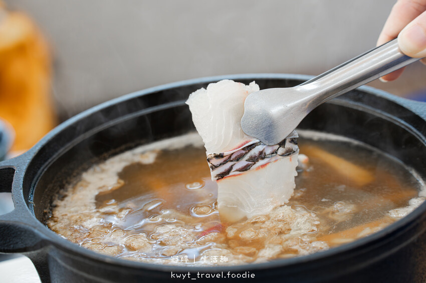 美濃餐廳推薦_里長台灣鯛美濃旗艦店，全台唯一！桌邊爆炒好客鍋