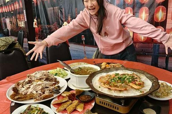 這次入住的民宿真的很特別！不僅是中興新村第一間合法民宿，還有滿滿的森林系小清新氛圍，整個感覺都超棒。