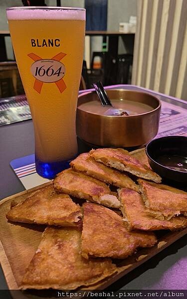 連鎖品牌柒息地串燒居酒屋永和店親民銅板價就能開開心心吃串燒!