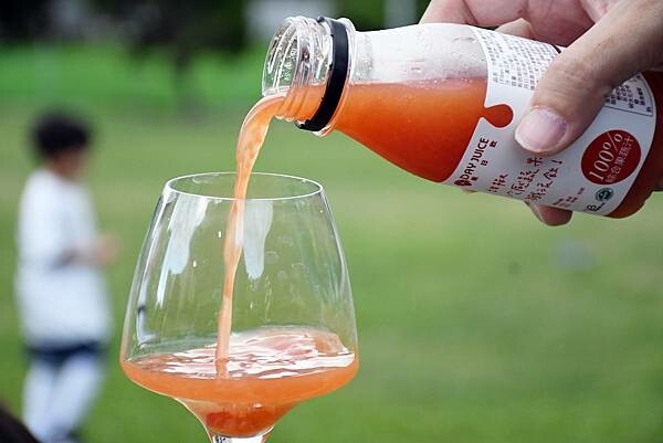 台北市信義區天天五蔬果，你做到了嗎？好喝、實在、又營養的冷壓蔬果汁就是這一家【果日飲】！沒喝過，真的不要先說NO~