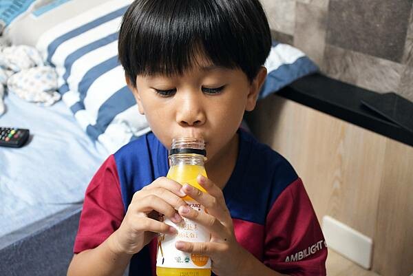 台北市信義區天天五蔬果，你做到了嗎？好喝、實在、又營養的冷壓蔬果汁就是這一家【果日飲】！沒喝過，真的不要先說NO~