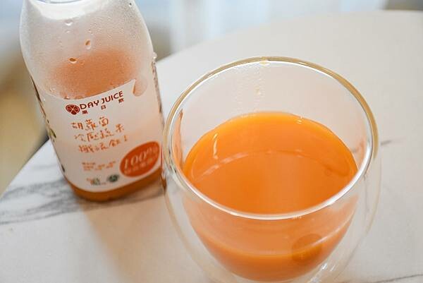 台北市信義區天天五蔬果，你做到了嗎？好喝、實在、又營養的冷壓蔬果汁就是這一家【果日飲】！沒喝過，真的不要先說NO~