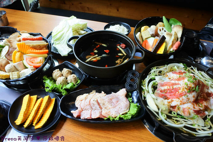 嘉義火鍋推薦「小旬湯」燒酒點火秀 日式銅盤烤肉，假日人氣爆棚。