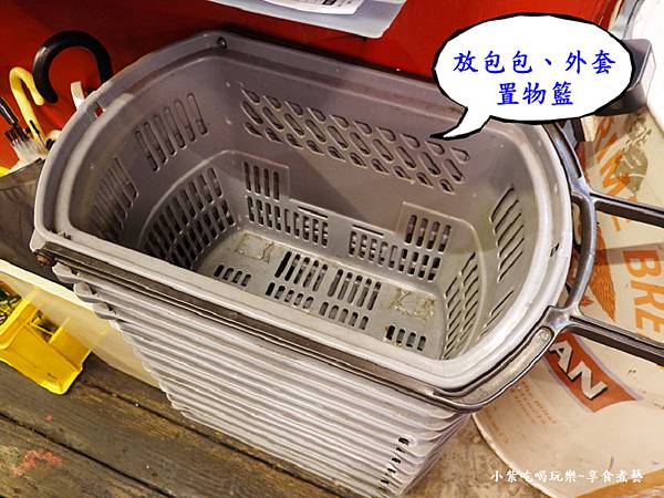 雞老闆桶仔雞長春店置物籃.jpg
