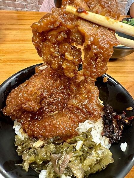 『 台中探店 』鹿港洪爌肉飯、美食推薦、平價美食