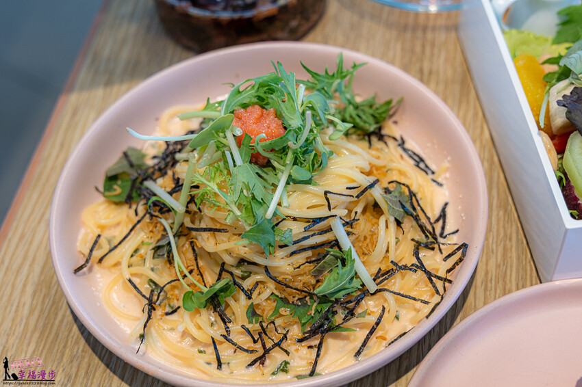 大推TSUTAYA BOOKSTORE販售的精釀可樂、WIRED CAFE和洋重箱料理超美味，餐車聚落、城市生活市集超好逛