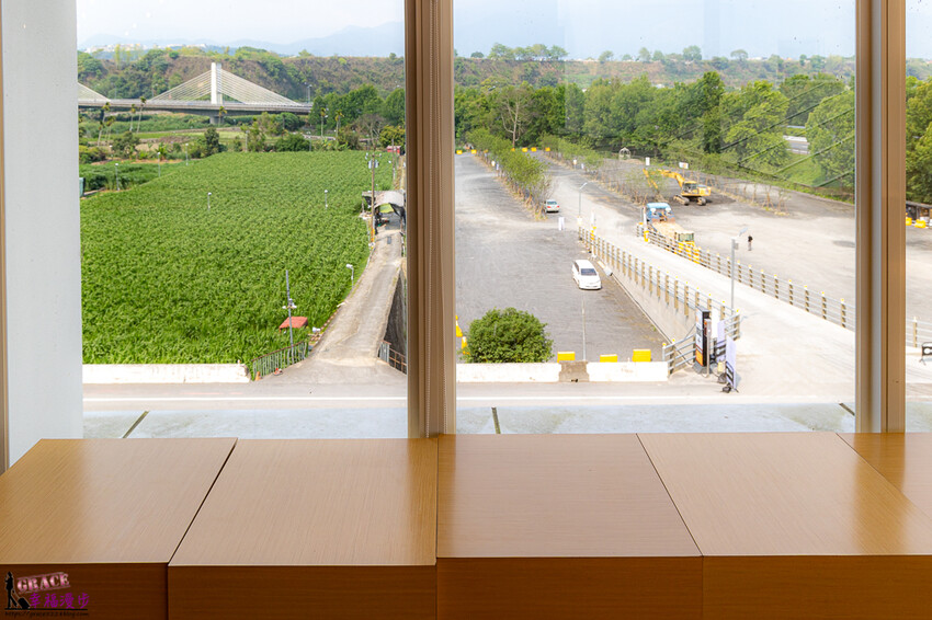大推TSUTAYA BOOKSTORE販售的精釀可樂、WIRED CAFE和洋重箱料理超美味，餐車聚落、城市生活市集超好逛