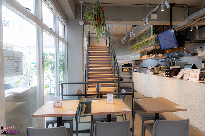 大推TSUTAYA BOOKSTORE販售的精釀可樂、WIRED CAFE和洋重箱料理超美味，餐車聚落、城市生活市集超好逛