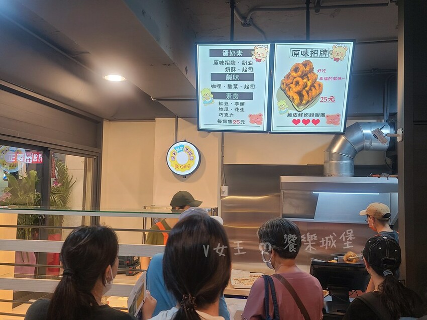 台灣人ㄟ甜甜圈大搬家！全新店鋪開幕大送優惠，捷運站旁的新地點等你來發現，甜蜜滋味讓你愛不釋口。