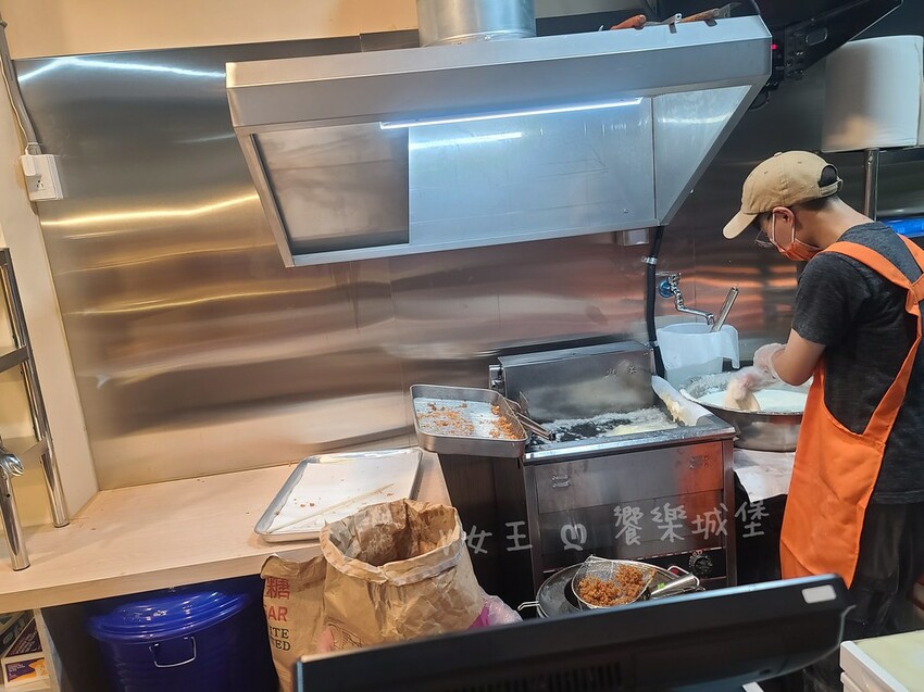 台灣人ㄟ甜甜圈大搬家！全新店鋪開幕大送優惠，捷運站旁的新地點等你來發現，甜蜜滋味讓你愛不釋口。