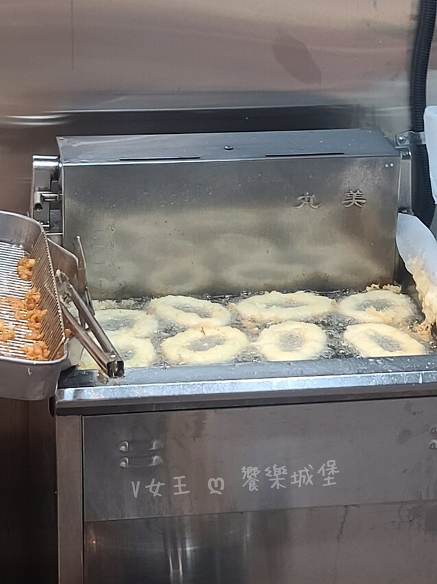 台灣人ㄟ甜甜圈大搬家！全新店鋪開幕大送優惠，捷運站旁的新地點等你來發現，甜蜜滋味讓你愛不釋口。