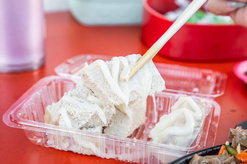 萬多利生魚片深夜限定厚切超划算,隱藏版萬多利生魚片只要8元。