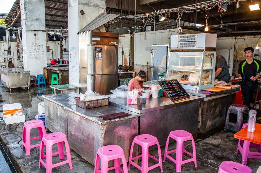 萬多利生魚片深夜限定厚切超划算,隱藏版萬多利生魚片只要8元。