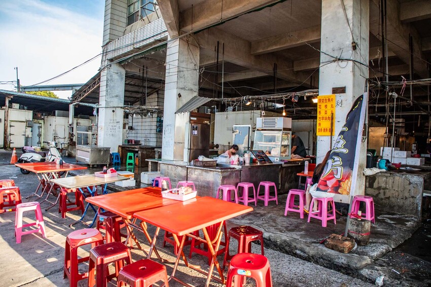 萬多利生魚片深夜限定厚切超划算,隱藏版萬多利生魚片只要8元。