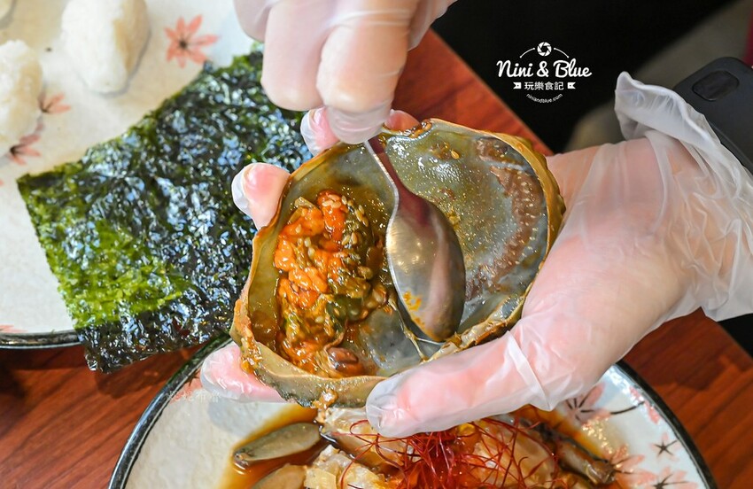 台中老宅餐廳,上萬元花膠入鍋的雞湯濃厚黏唇,有包廂、寵物友善