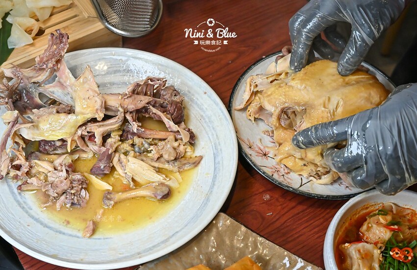 台中老宅餐廳,上萬元花膠入鍋的雞湯濃厚黏唇,有包廂、寵物友善