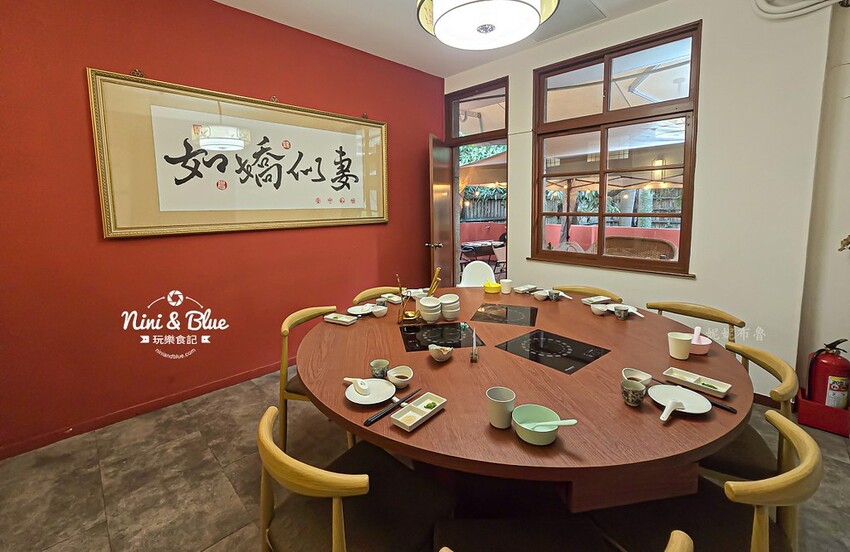 台中老宅餐廳,上萬元花膠入鍋的雞湯濃厚黏唇,有包廂、寵物友善