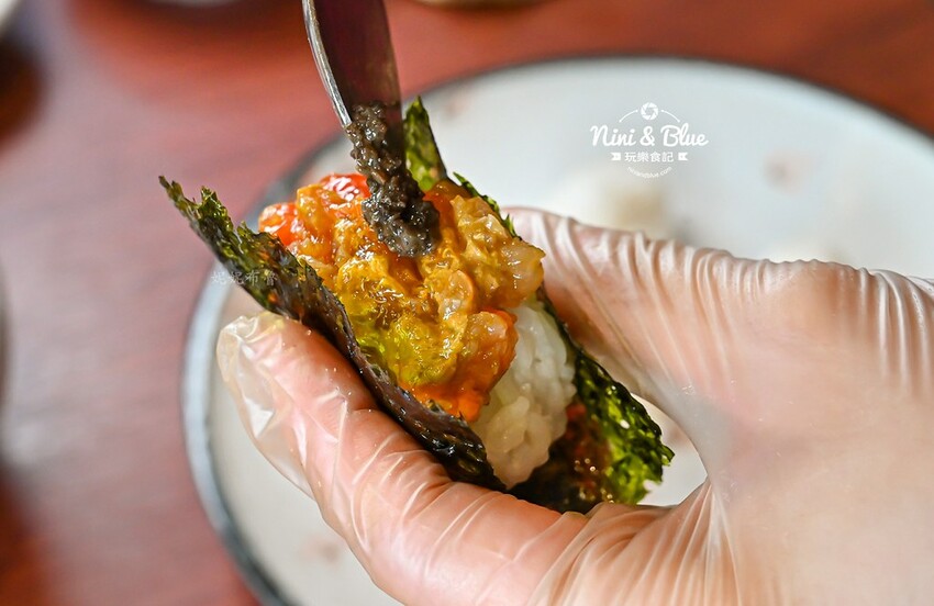 台中老宅餐廳,上萬元花膠入鍋的雞湯濃厚黏唇,有包廂、寵物友善