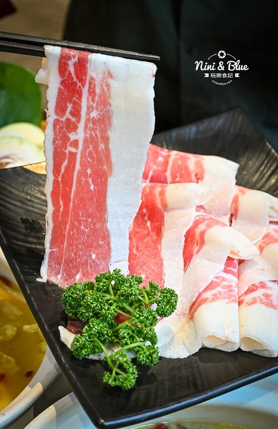 台中老宅餐廳,上萬元花膠入鍋的雞湯濃厚黏唇,有包廂、寵物友善