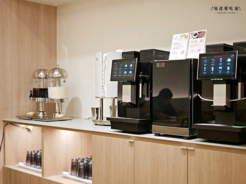 2024全新開幕!房價超值、早餐豐盛的舒適飯店開箱「河堤漫旅自立館」餐廳美到直接開拍網美照!高雄三民區住宿|高雄飯店推薦 - 曼達愛吃鬼