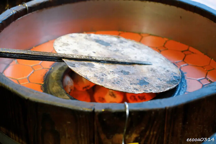 傳承四代80年炭烤胡椒餅「丞祖胡椒餅永和店」，捷運頂溪站外送