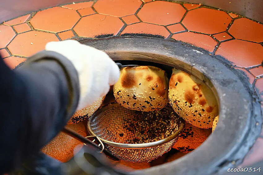 傳承四代80年炭烤胡椒餅「丞祖胡椒餅永和店」，捷運頂溪站外送