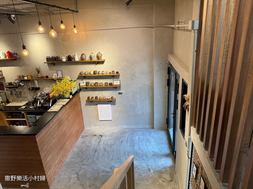 員山【花室咖啡】花藝&插畫的質感空間，推薦必點招牌厚鬆餅和布