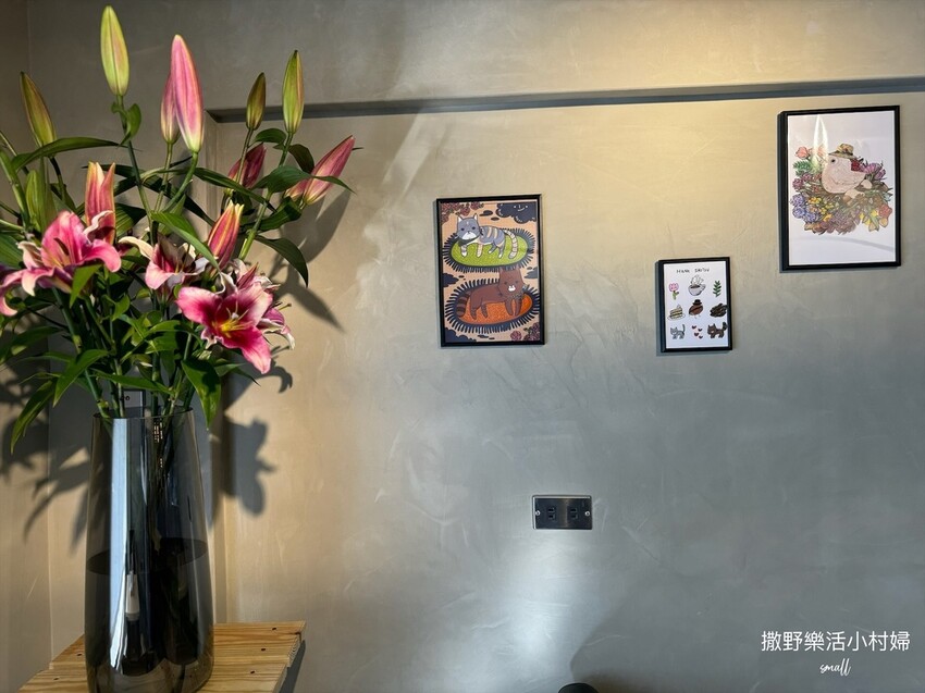 員山【花室咖啡】花藝&插畫的質感空間，推薦必點招牌厚鬆餅和布