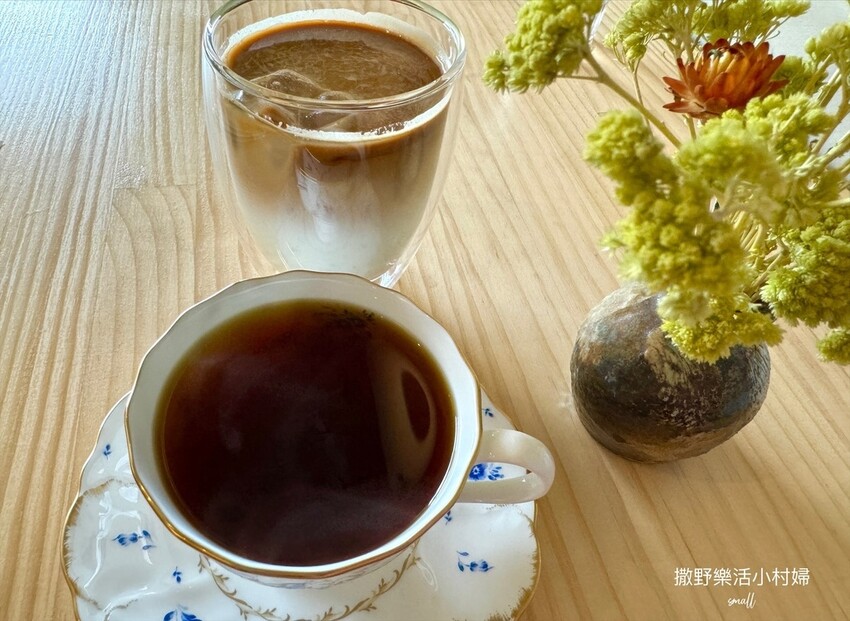 員山【花室咖啡】花藝&插畫的質感空間，推薦必點招牌厚鬆餅和布