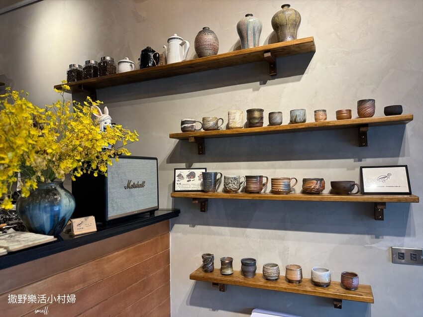 員山【花室咖啡】花藝&插畫的質感空間，推薦必點招牌厚鬆餅和布