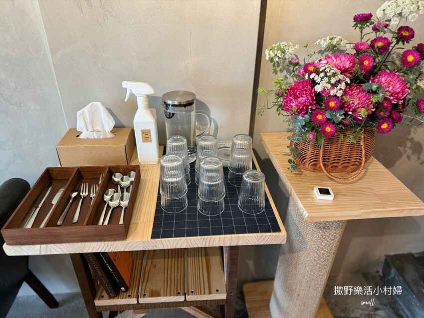 員山【花室咖啡】花藝&插畫的質感空間，推薦必點招牌厚鬆餅和布