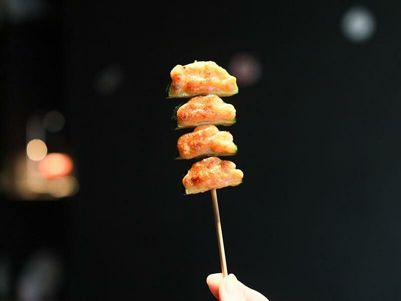 新竹巨城周邊美食！黑色老宅WULI ISLAND LAB日式炭烤串燒、牛排，老宅氛圍超Chill