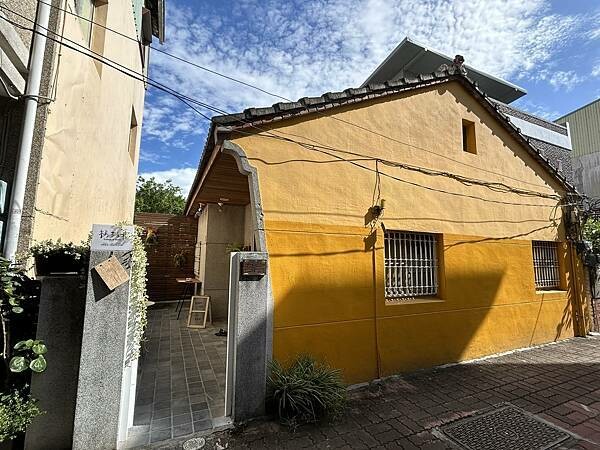 台南市安平區【台南安平區】枋子林甜點語言～喝茶、甜點、聊天、獨活，安平巷弄裡很棒的藝文空間。